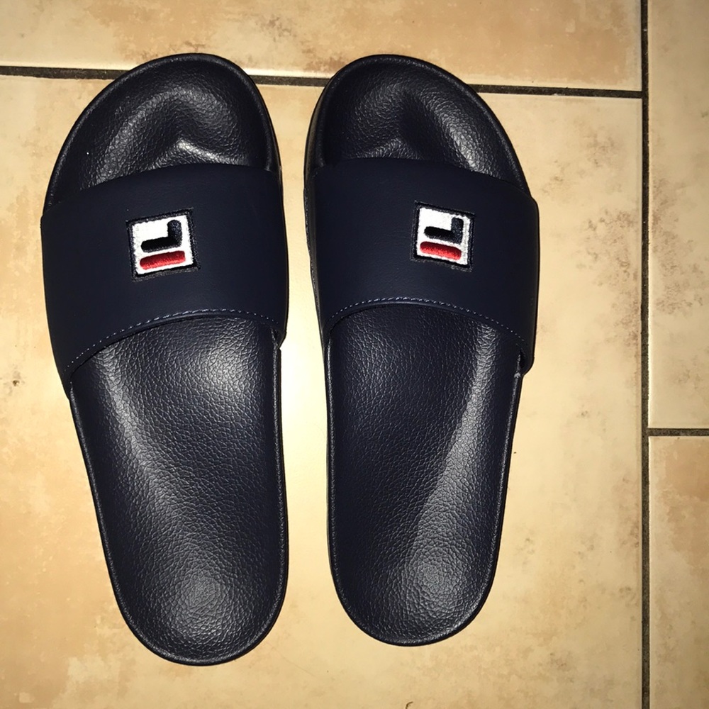 Fils slides size 8